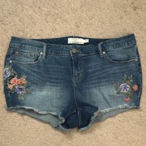 Torrid Jena shorts size 20